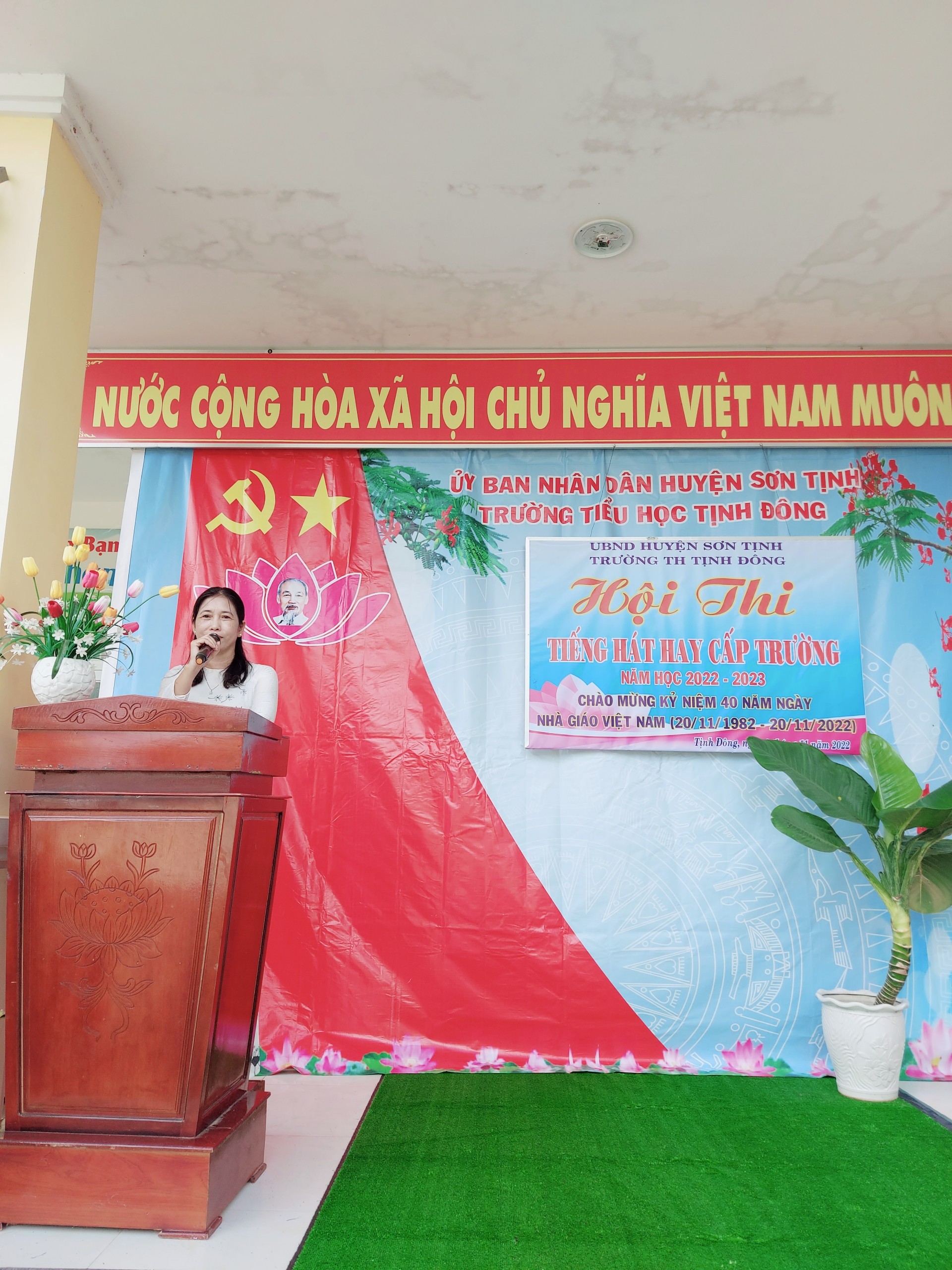 Hội thi “Tiếng hát hay” cấp trường, Chào mừng kỷ niệm 40 năm ngày Nhà giáo Việt Nam.